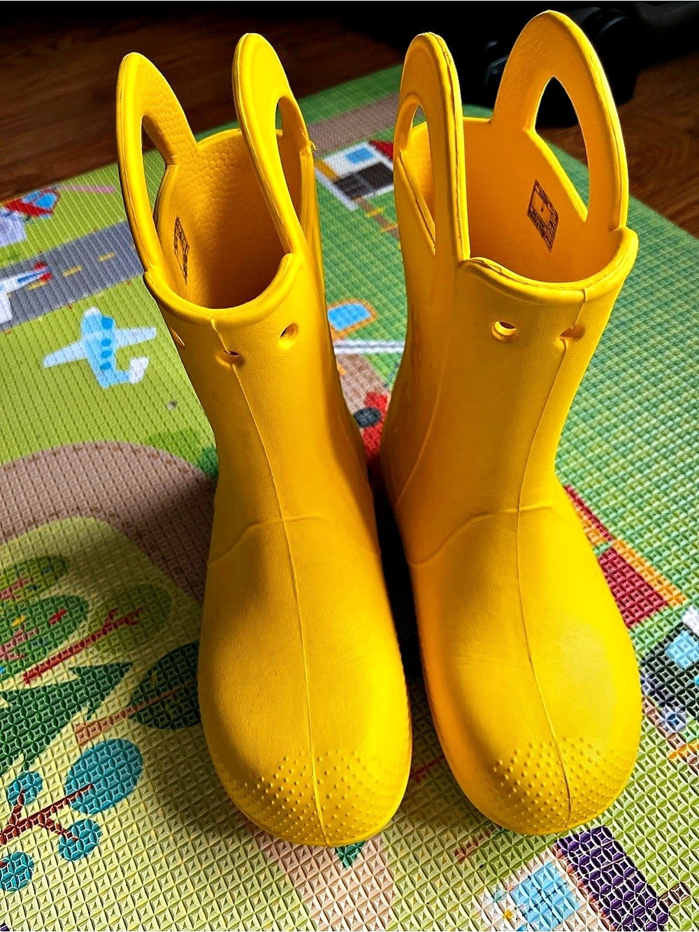 Crocs Handle It Rain Boot Yellow Baby C3